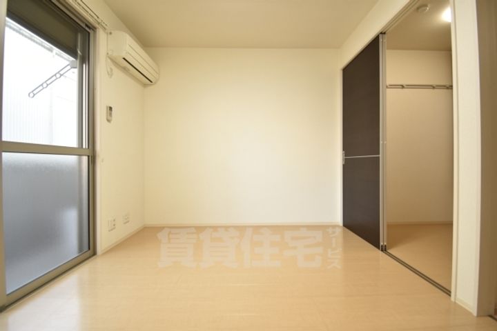 大阪府堺市西区鳳東町2丁の賃貸アパートの内装