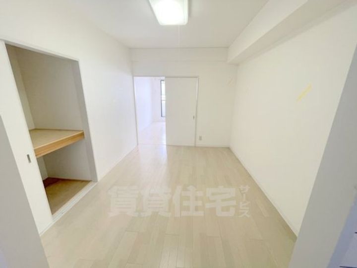 澤屋ビルの居間