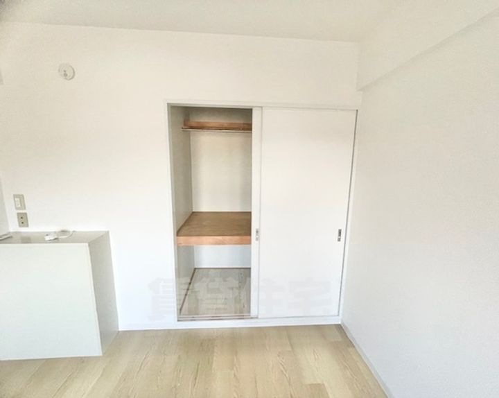 大阪府茨木市新和町の賃貸マンションの内装