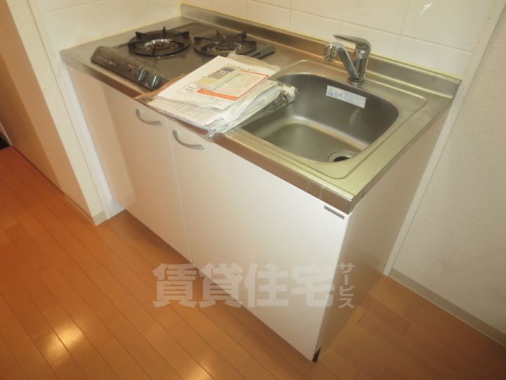 大阪府堺市堺区北花田口町2丁の賃貸マンションのキッチン