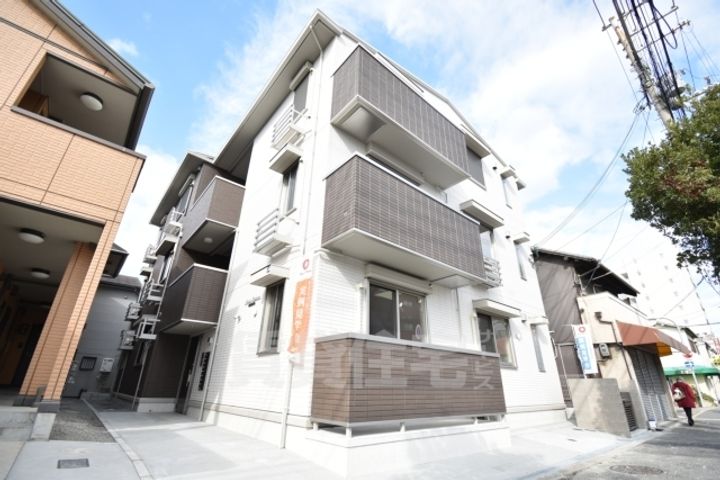 大阪府堺市堺区一条通の賃貸アパートの外観