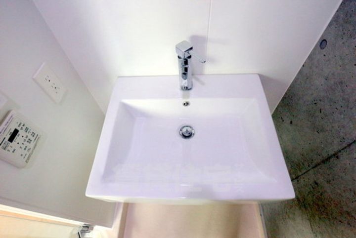 京都府京都市伏見区深草キトロ町の賃貸マンションの内装