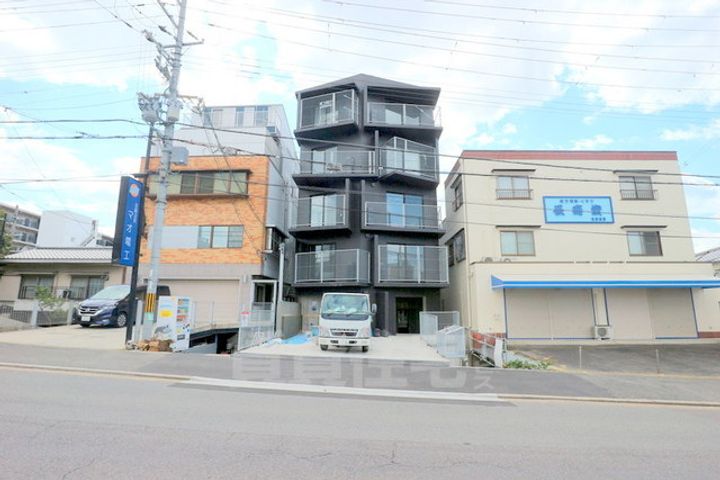 京都府京都市伏見区深草キトロ町の賃貸マンションの外観