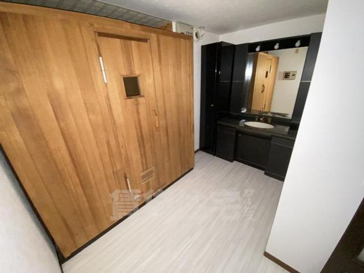 大阪府寝屋川市萱島信和町の賃貸マンションの子供部屋
