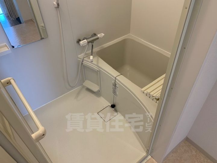 大阪府高槻市西冠3丁目の賃貸アパートの風呂