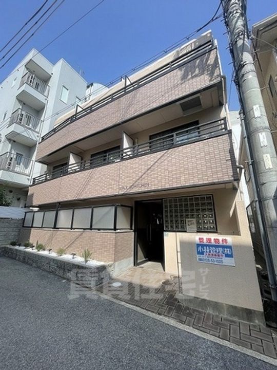 マックス甲東園の外観