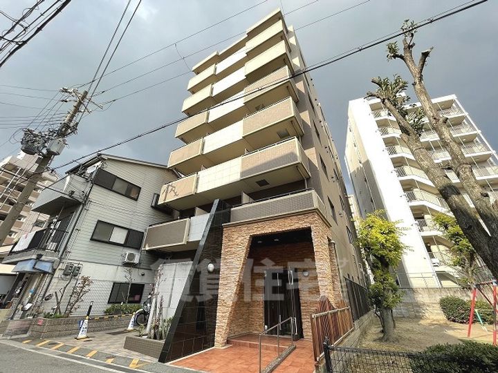 ディーズコート南新町の外観