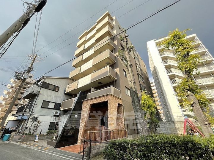 ディーズコート南新町の外観