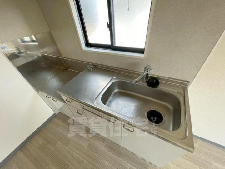 大阪府豊中市小曽根2丁目の賃貸アパートのキッチン