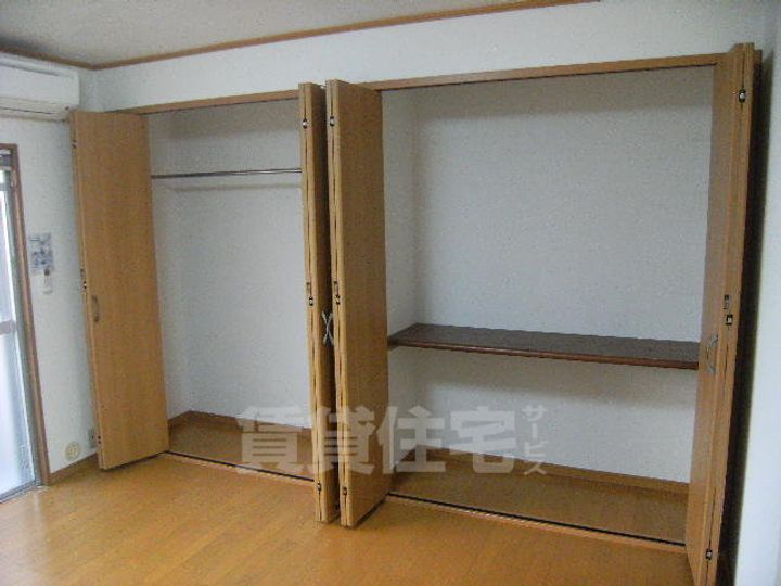 大阪府豊中市服部西町2丁目の賃貸マンションの内装