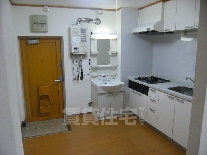 大阪府豊中市服部西町2丁目の賃貸マンションのキッチン