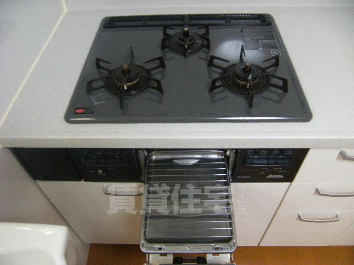 大阪府豊中市服部西町2丁目の賃貸マンションのキッチン