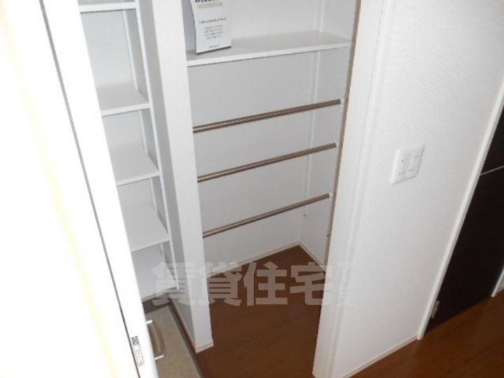 大阪府豊中市桜の町5丁目(一戸建)の賃貸物件の玄関