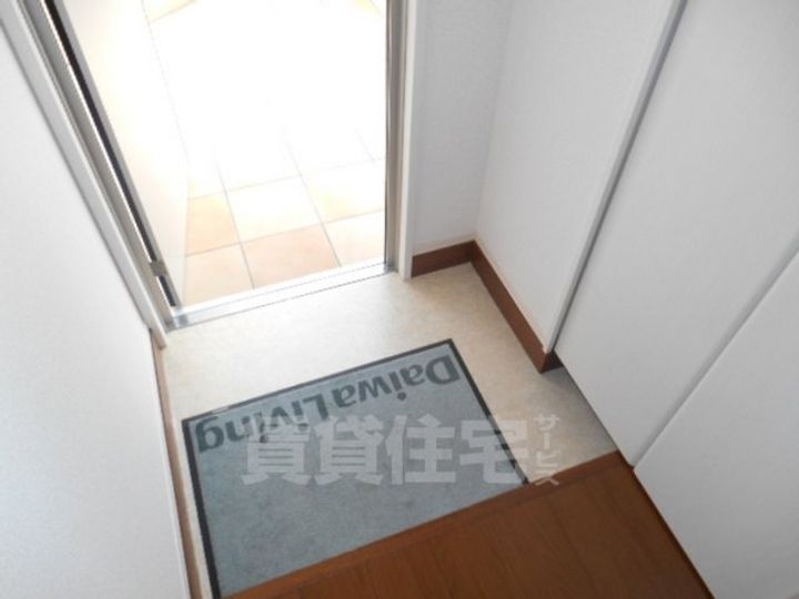 大阪府豊中市桜の町5丁目(一戸建)の賃貸物件の玄関