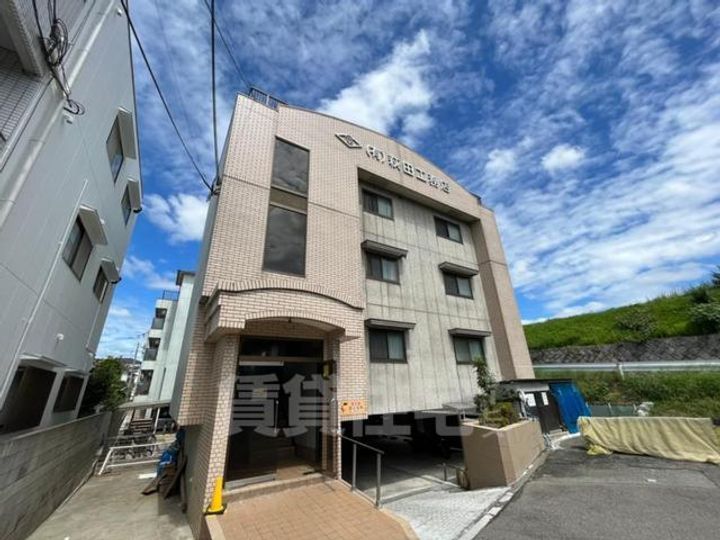 大阪府豊中市服部南町5丁目の賃貸マンションの外観
