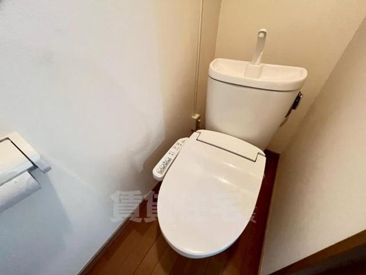 大阪府豊中市服部南町5丁目の賃貸マンションの内装