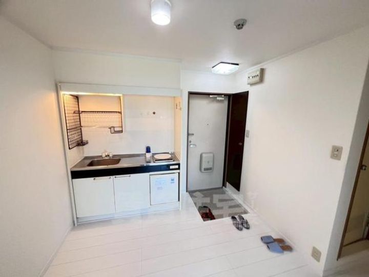 大阪府豊中市服部南町5丁目の賃貸マンションの内装