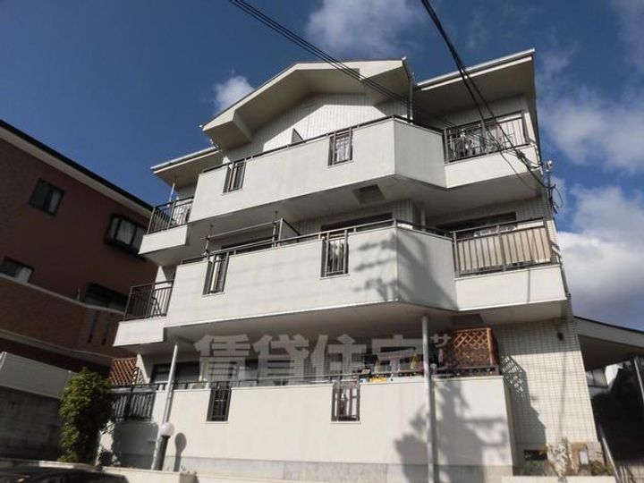 大阪府豊中市待兼山町の賃貸マンションの外観