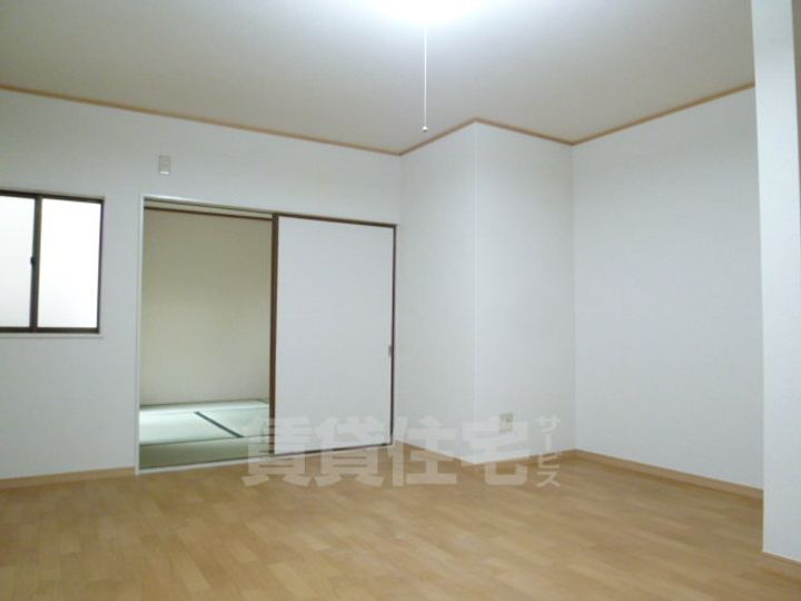 大阪府豊中市北桜塚2丁目(一戸建)の賃貸物件の居間