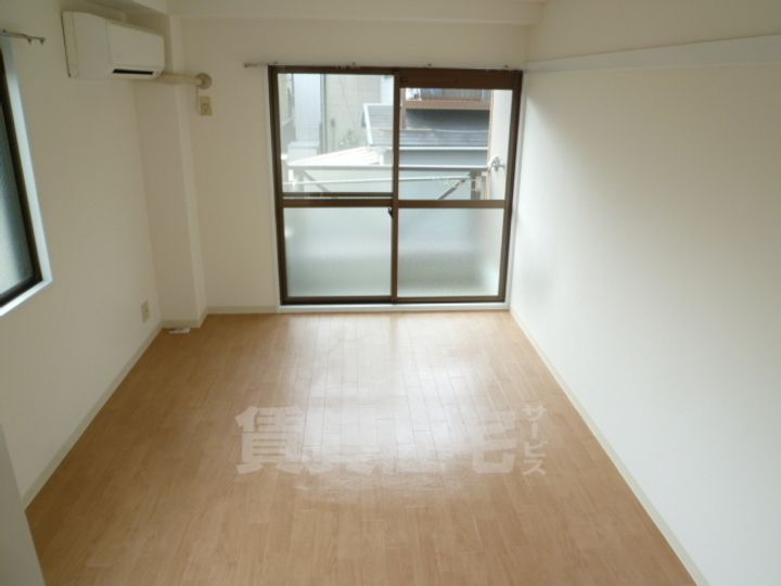 大阪府豊中市永楽荘2丁目の賃貸マンションの寝室