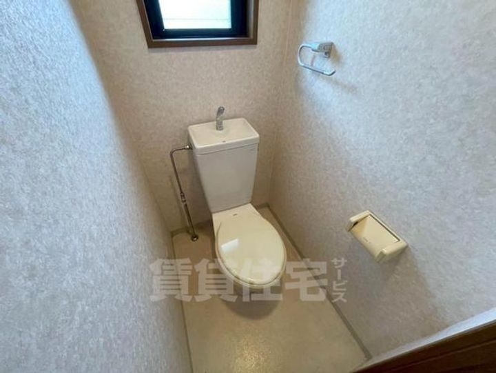 大阪府豊中市服部本町4丁目の賃貸マンションの内装