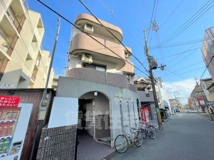 大阪府豊中市服部本町4丁目の賃貸マンションの外観