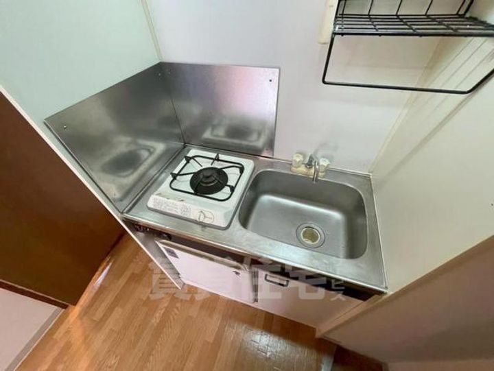 大阪府豊中市服部本町4丁目の賃貸マンションのキッチン