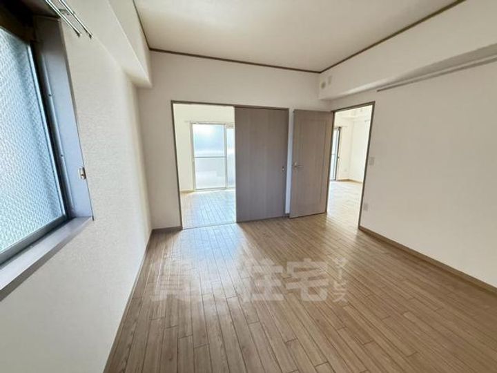 大阪府豊中市桜の町7丁目の賃貸マンションの寝室