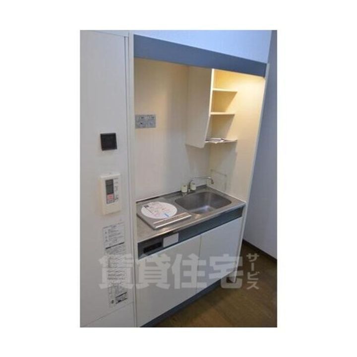 大阪府豊中市螢池中町3丁目の賃貸アパートのキッチン