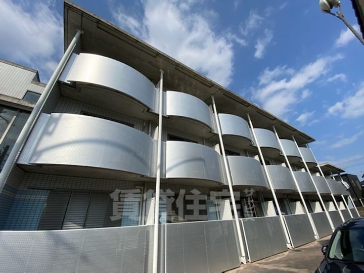 大阪府豊中市本町9丁目の賃貸マンションの外観