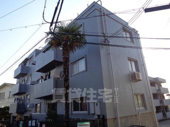 第1尾形マンションの外観