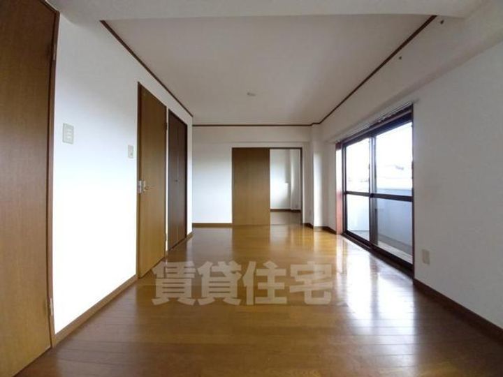 第1尾形マンションの居間