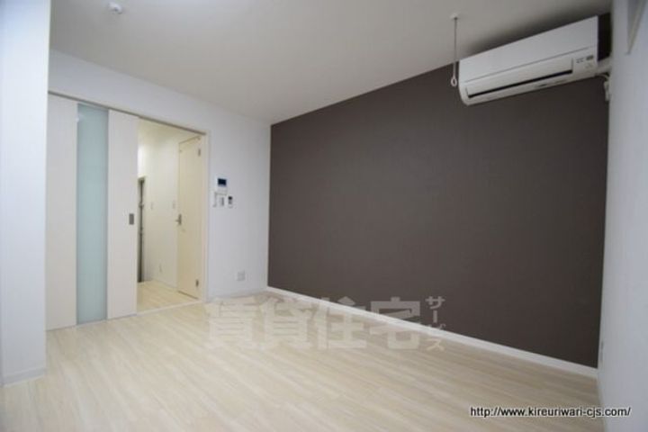 クローバーハイツ鷹合の居間