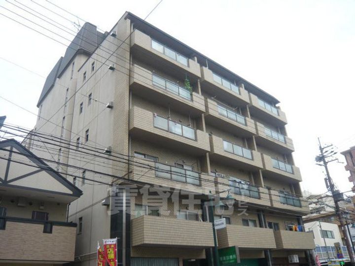 第1マンション北(グランドハイツ北)の外観