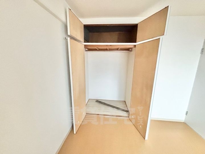 大阪府茨木市真砂3丁目の賃貸マンションの内装