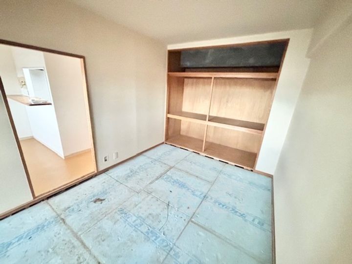 大阪府茨木市真砂3丁目の賃貸マンションの寝室