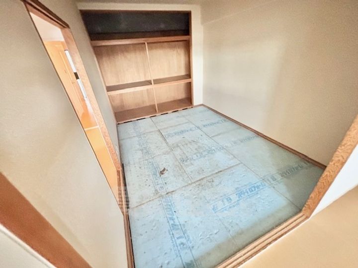 大阪府茨木市真砂3丁目の賃貸マンションの寝室