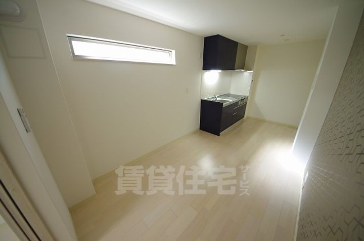 クリエオーレ玉串元町の居間