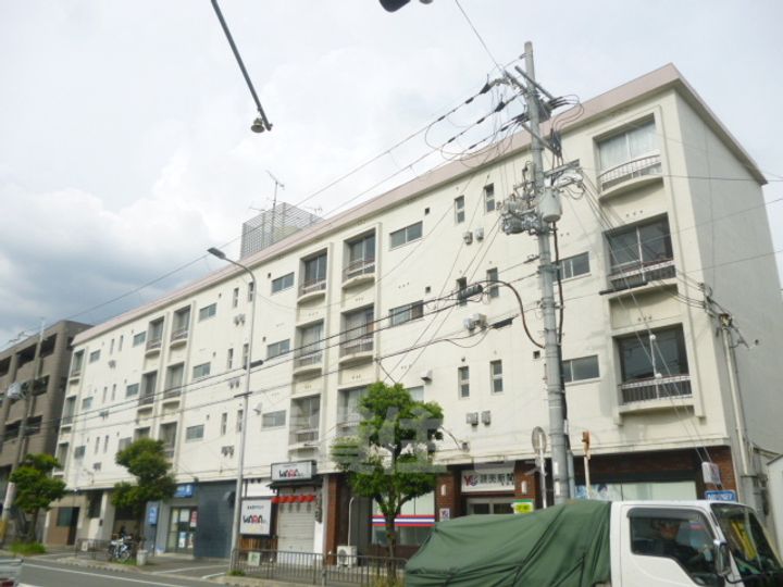大阪府豊中市小曽根1丁目の賃貸マンションの外観