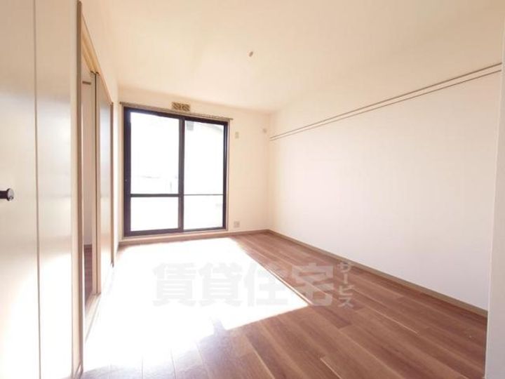 大阪府豊中市曽根西町2丁目の賃貸アパートの居間