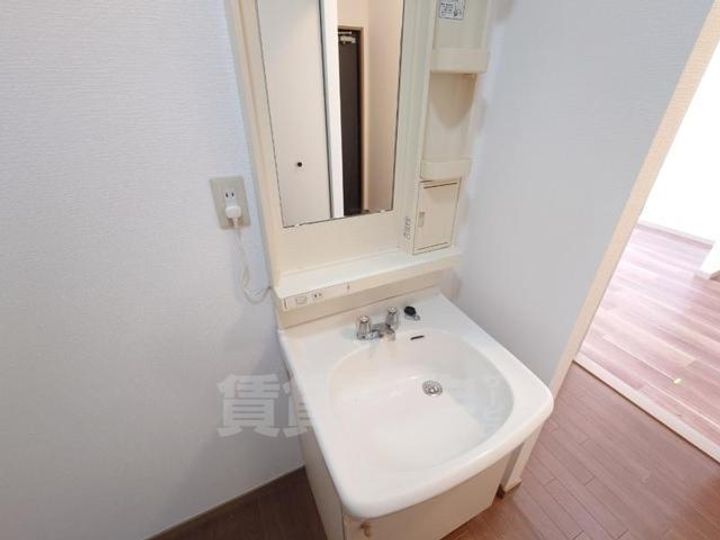 大阪府豊中市曽根西町2丁目の賃貸アパートの内装