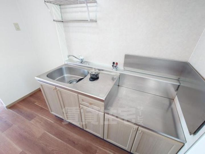 大阪府豊中市曽根西町2丁目の賃貸アパートのキッチン