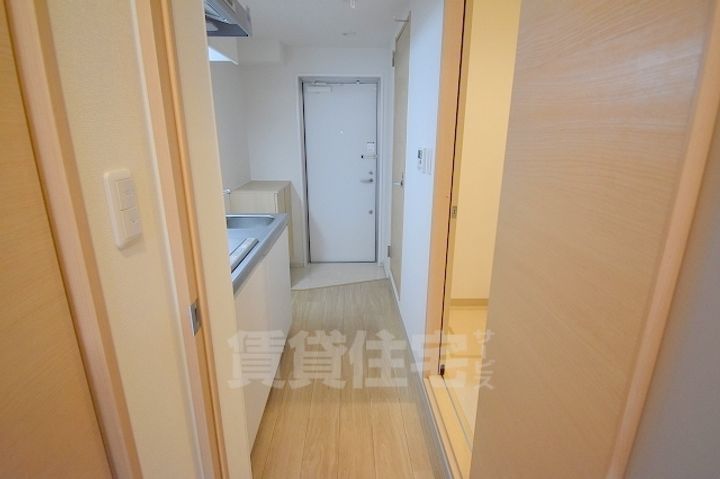 大阪府大阪市淀川区三津屋南2丁目の賃貸アパートの玄関
