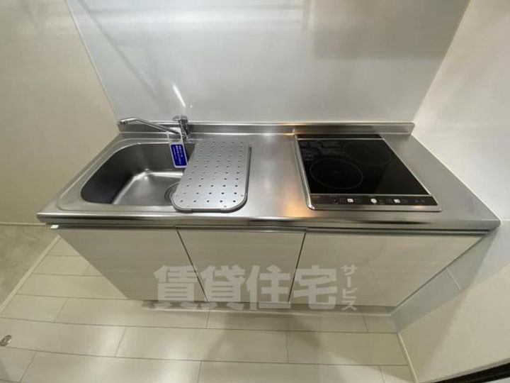 大阪府大阪市旭区新森2丁目の賃貸アパートのキッチン