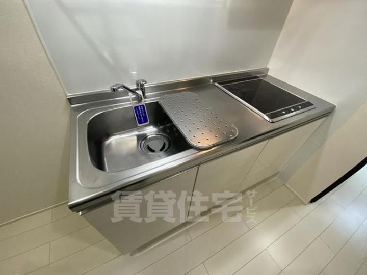 大阪府大阪市旭区新森2丁目の賃貸アパートのキッチン