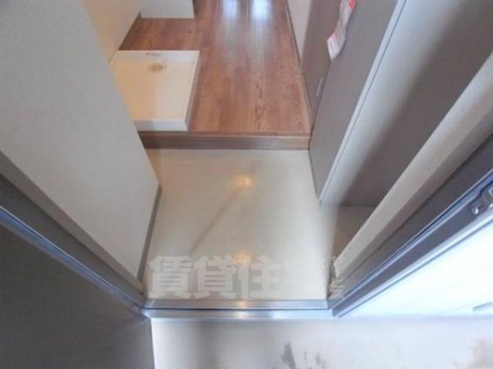 リバース桐山の玄関