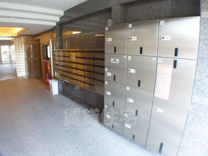 リバース桐山の玄関