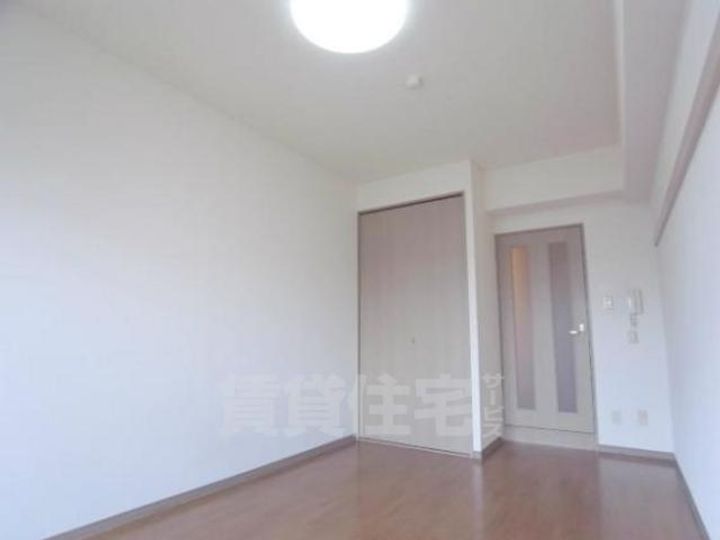 リバース桐山の居間