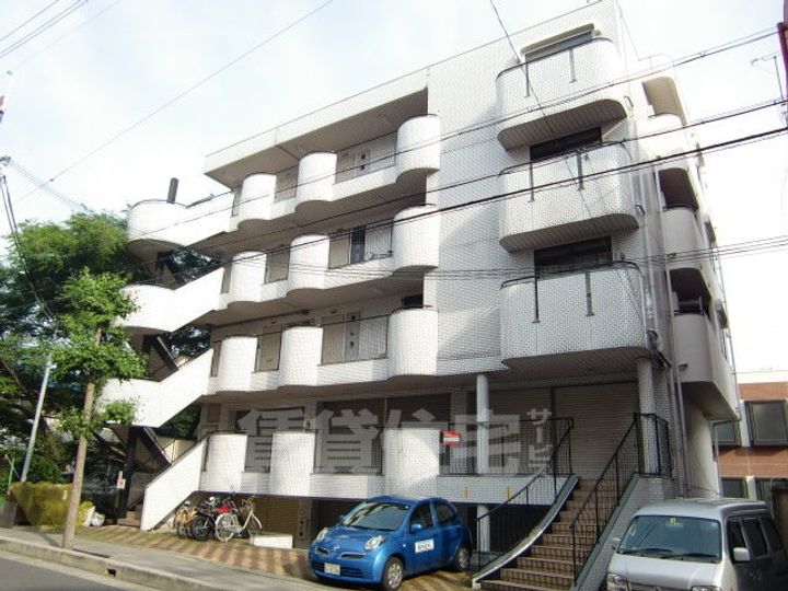 大阪府豊中市長興寺南4丁目の賃貸マンションの外観