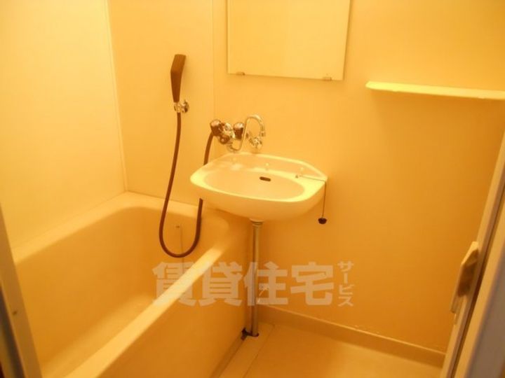 大阪府豊中市長興寺南4丁目の賃貸マンションの風呂
